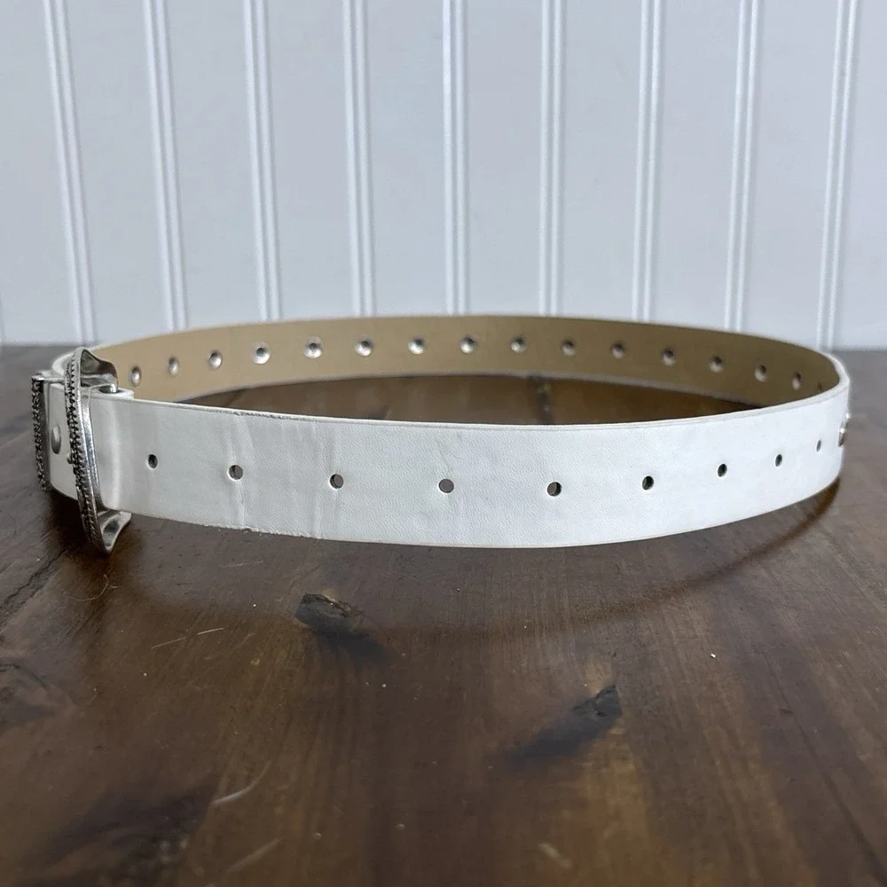 Women's White Western Belt Silver Engraved Buckle Studded Cowgirl Rodeo Y2K